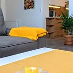 アパート Clearvuehome Slavin