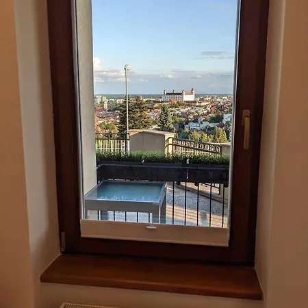 Clearvuehome Slavin * ブラチスラヴァ