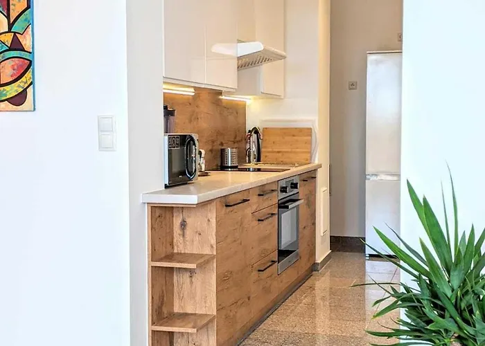 Clearvuehome Slavin Appartement