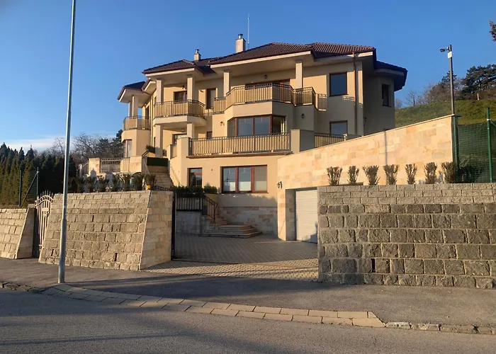 Clearvuehome Slavin Apartmán